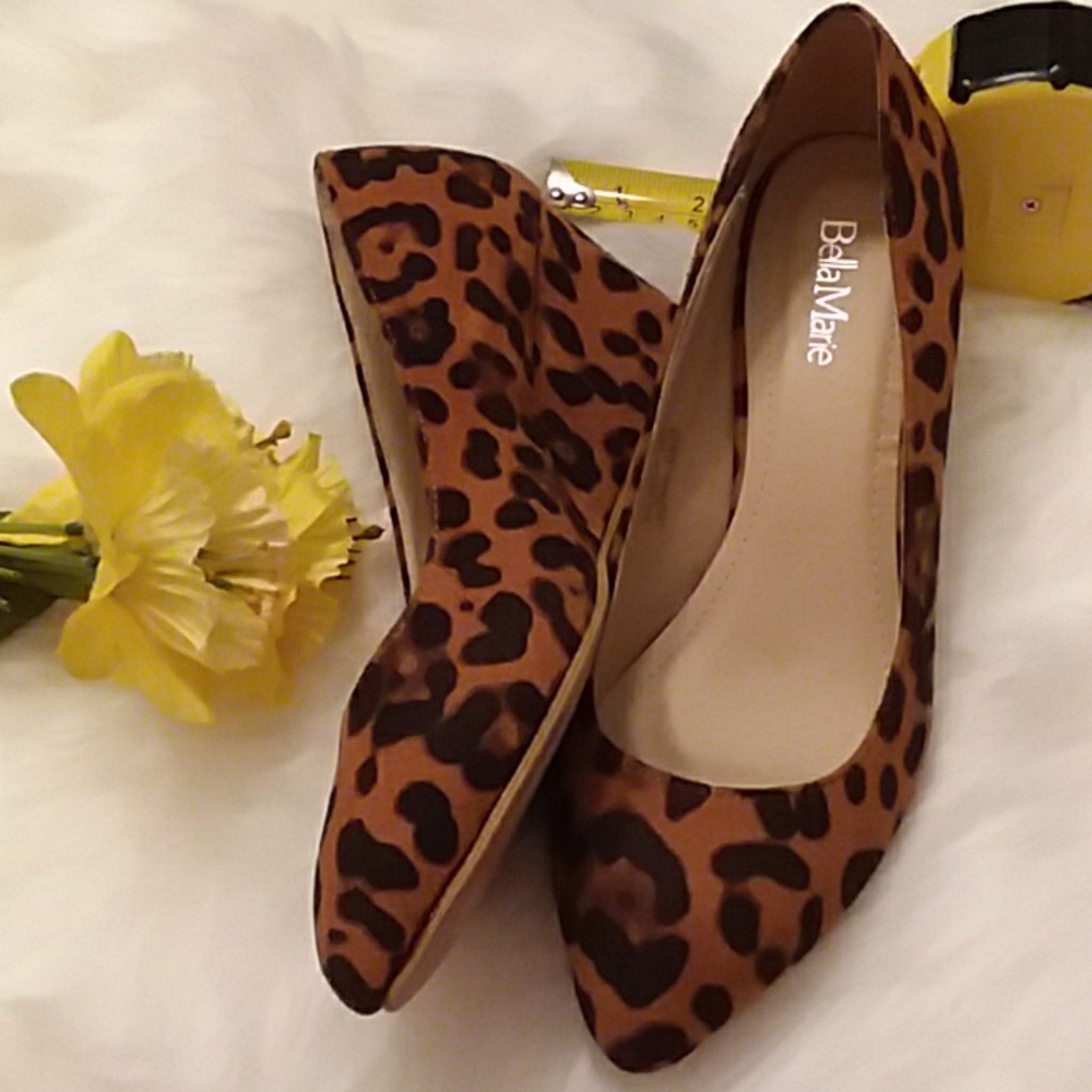 LEOPARD BELLA MARIE SUEDE WEDGES SZ.8 CHRISTM